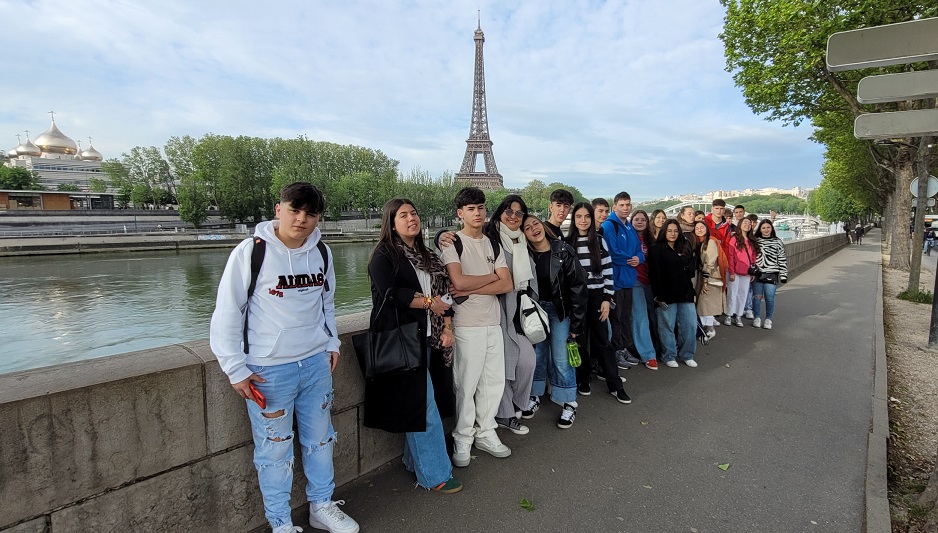 El alumnado de 3º y 4º ESO sucumbe a los encantos de París en su excursión de fin de curso