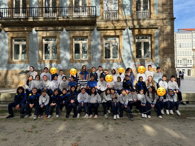 El alumnado de 5º y 6º EP asiste a la representación de «O mundo está roto, pero pódese camiñar»