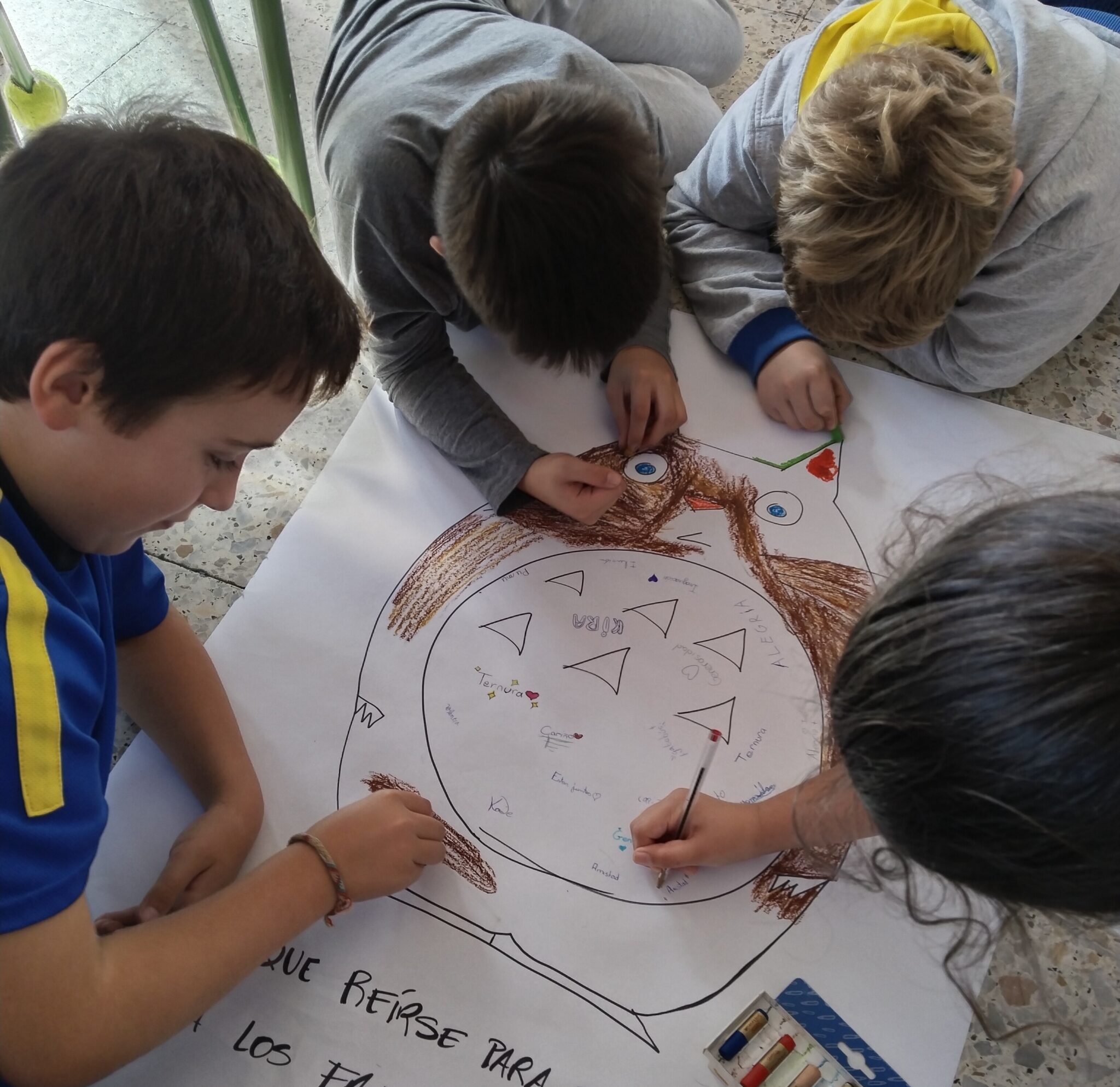 En 6º EP fan equipo e constrúen fraternidade